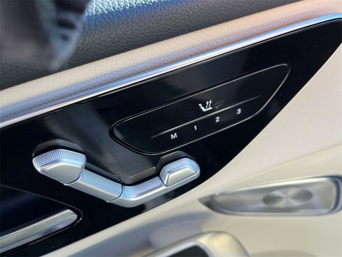 Certified 2025 Mercedes-Benz GLC 300 4MATIC image 18