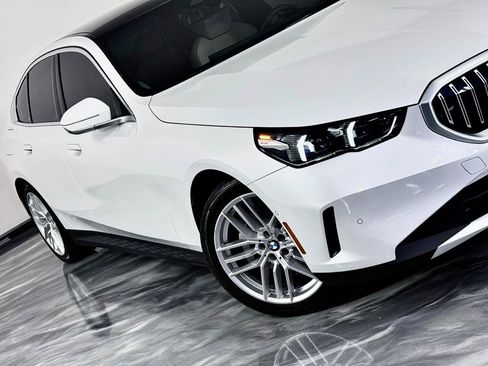 Used 2024 BMW 530i xDrive w/ Executive Package AWD/4WD image 4