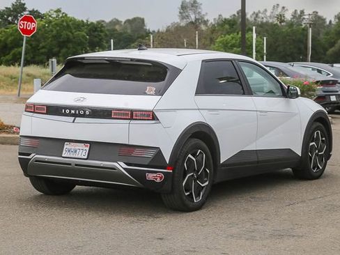 Used 2024 Hyundai Ioniq 5 SEL image 5