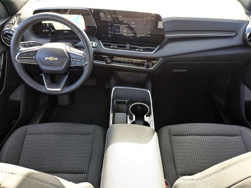 Used 2025 Chevrolet Equinox LT image 34