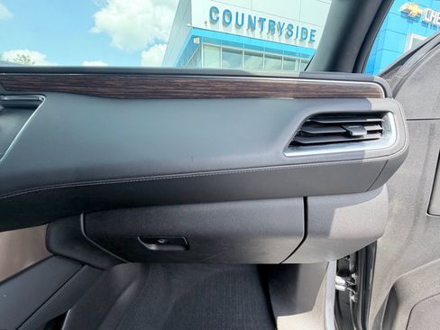 Used 2021 Chevrolet Suburban High Country AWD/4WD image 22