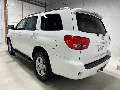 Used 2016 Toyota Sequoia SR5 image 20