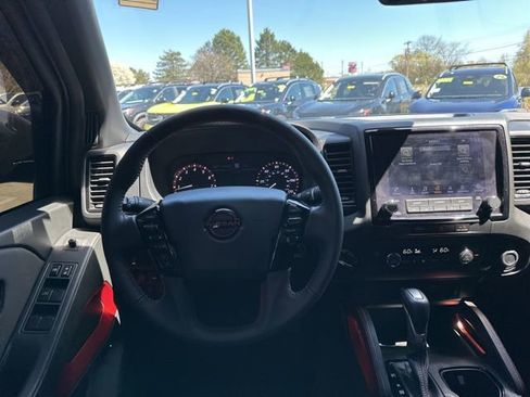 Used 2024 Nissan Frontier PRO-4X w/ Technology Package AWD/4WD image 11