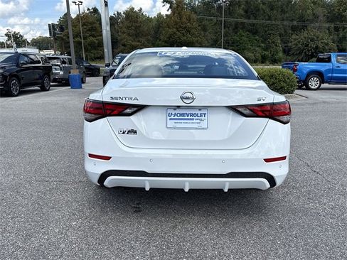 Used 2022 Nissan Sentra SV image 4
