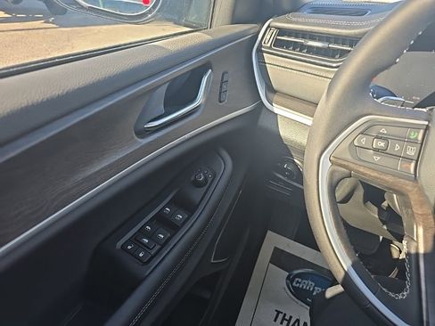 New 2026 Jeep Grand Cherokee Limited image 15