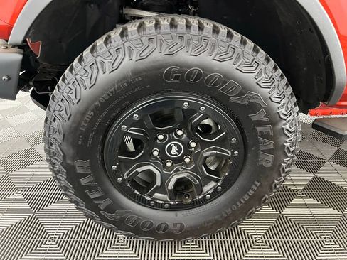 Used 2024 Ford Bronco Wildtrak image 10