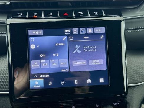 New 2025 Jeep Grand Cherokee Laredo image 13