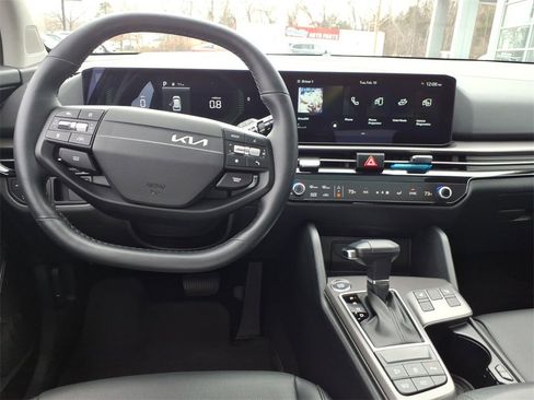 Used 2026 Kia Sportage EX w/ EX Panorama Roof Package image 14