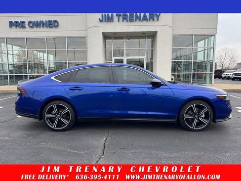 Used 2024 Honda Accord Sport image 1