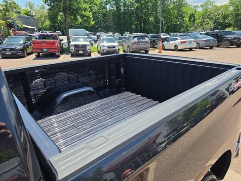 Used 2023 Chevrolet Silverado 1500 LT AWD/4WD image 20