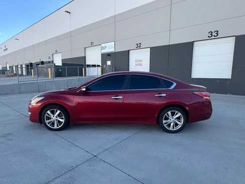 Used 2015 Nissan Altima 2.5 S FWD image 2