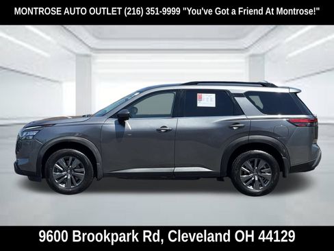 Used 2023 Nissan Pathfinder SV AWD/4WD image 7