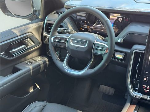 New 2026 GMC Yukon Denali w/ Sun & Power Step Package AWD/4WD image 19