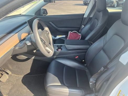 Used 2022 Tesla Model Y Long Range AWD/4WD image 14