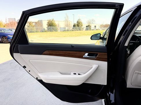 Used 2015 Hyundai Sonata Limited w/ Option Group 05 image 18