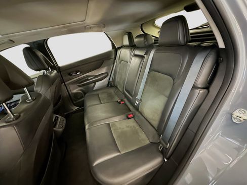 Used 2023 Nissan Ariya AWD image 30