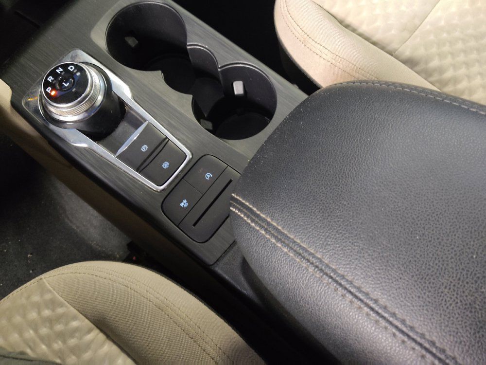Used 2020 Ford Escape SE FWD image 26