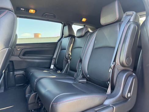 Used 2024 Honda Odyssey Sport image 17