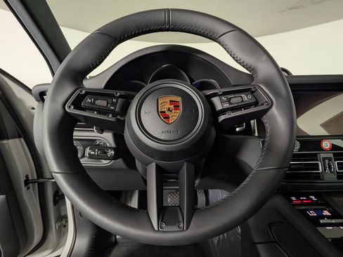 New 2026 Porsche Macan AWD/4WD image 35