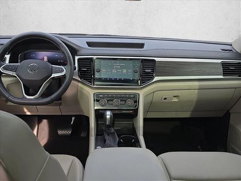 Used 2023 Volkswagen Atlas SE w/ Panoramic Sunroof Package image 18