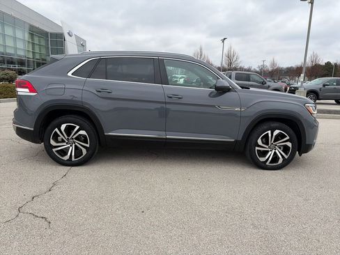 Used 2022 Volkswagen Atlas Cross Sport SEL image 7