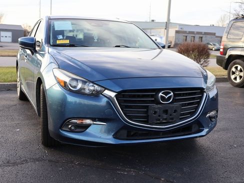 Used 2017 MAZDA MAZDA3 Grand Touring image 5