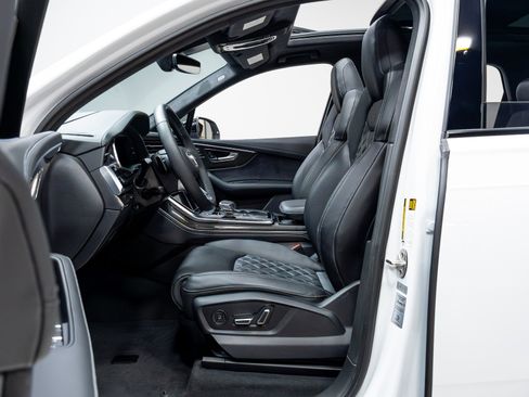 Used 2023 Audi SQ7 Prestige image 5