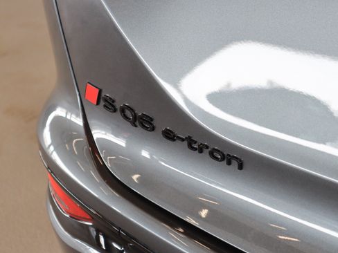 New 2027 Audi SQ6 e-tron Premium Plus AWD/4WD image 35