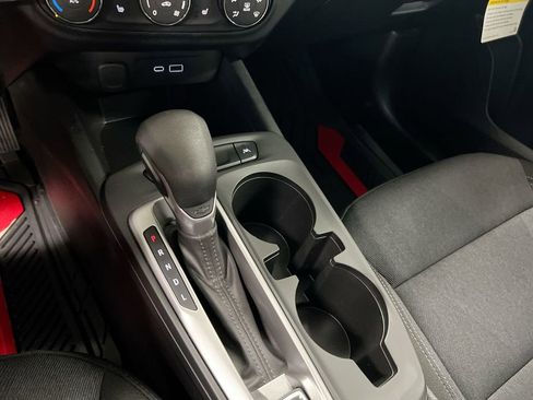 Used 2024 Chevrolet Trax LS w/ LS Convenience Package image 17