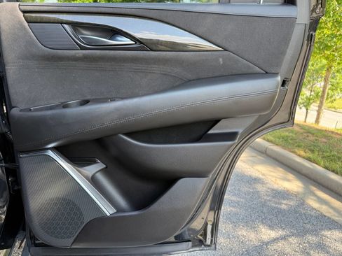 Used 2019 Cadillac Escalade Platinum RWD image 46