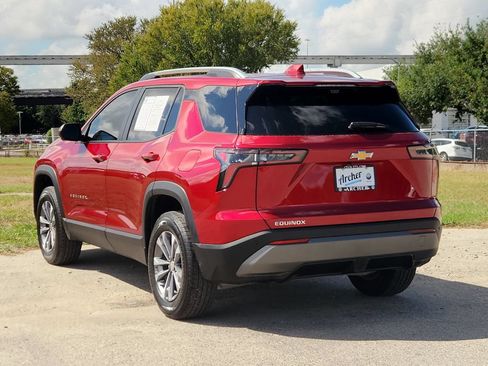 Used 2026 Chevrolet Equinox LT w/ Safety and Technology Package FWD image 3