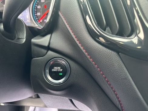 Used 2023 Chevrolet Equinox RS image 21