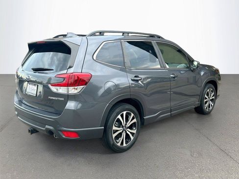 Used 2022 Subaru Forester Limited AWD/4WD image 4
