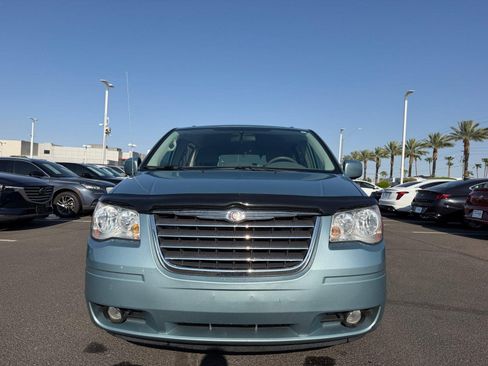 Used 2010 Chrysler Town & Country Touring FWD image 24