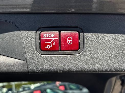 Used 2019 Mercedes-Benz GLC 300 image 32