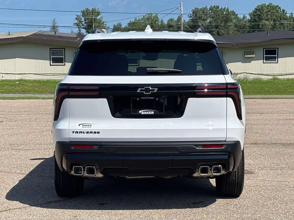 New 2027 Chevrolet Traverse LT w/ Midnight/Sport Edition FWD image 31