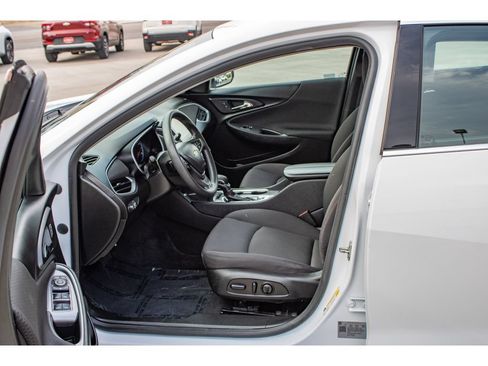 Used 2023 Chevrolet Malibu LT FWD image 28