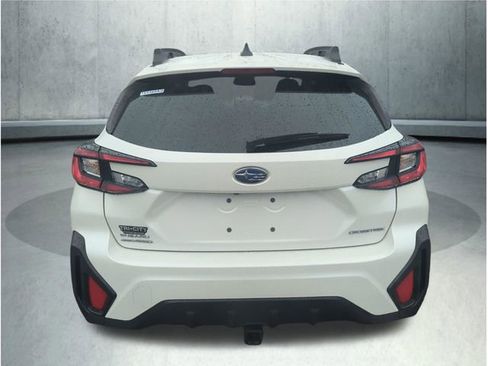 Used 2024 Subaru Crosstrek 2.0i Premium image 5