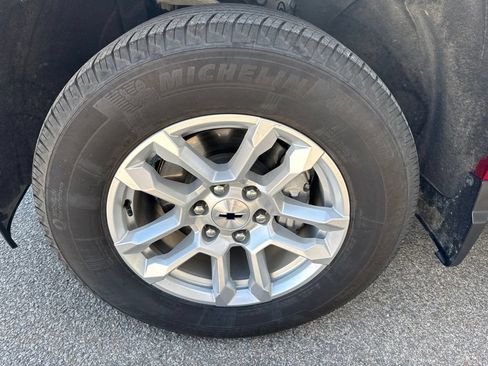 Used 2024 Chevrolet Silverado 1500 RST w/ Convenience Package II AWD/4WD image 9
