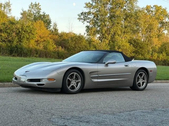 Used 2002 Chevrolet Corvette Convertible w/ Preferred Equipment Group2 RWD image 7