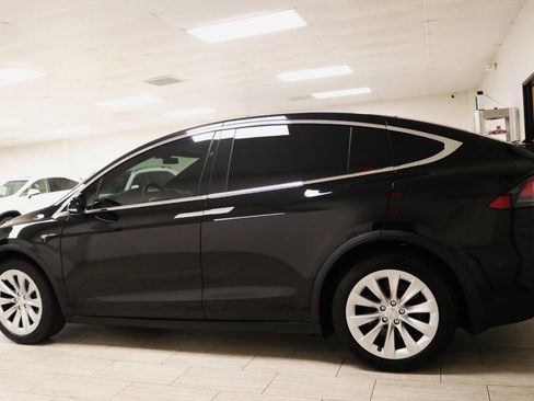 Used 2020 Tesla Model X image 14
