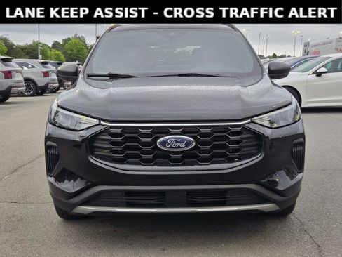 Used 2025 Ford Escape ST-Line w/ Tech Pack #1 FWD image 2