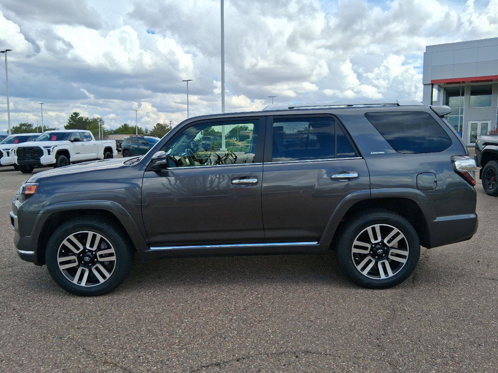 Used 2023 Toyota 4Runner Limited AWD/4WD image 3