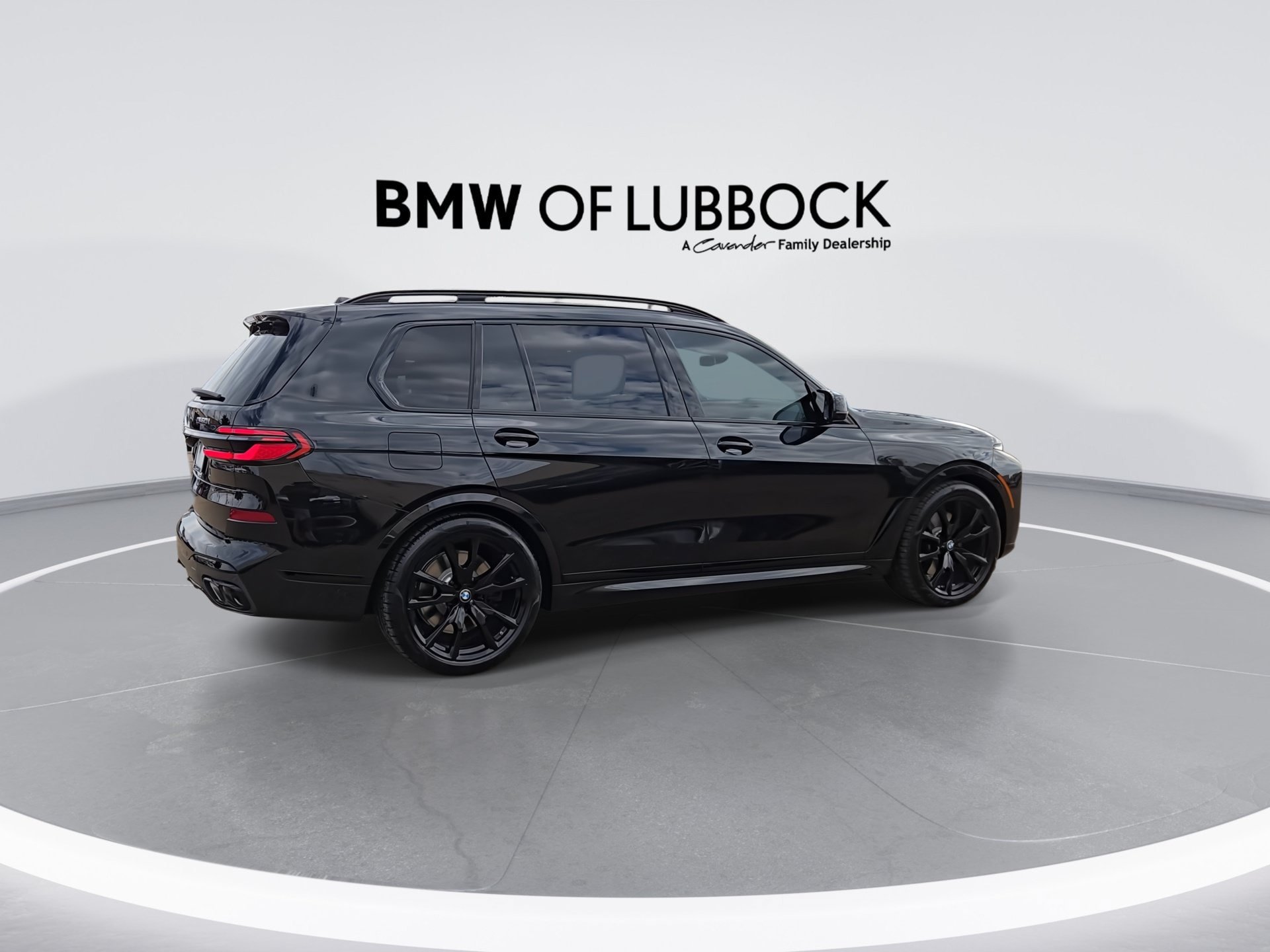 Used 2027 BMW X7 M60i w/ Executive Package AWD/4WD image 8