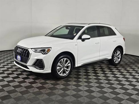 Used 2023 Audi Q3 2.0T Premium image 9