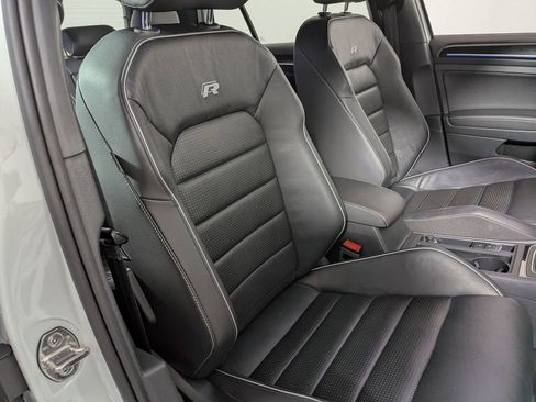 Used 2019 Volkswagen Golf R 4-Door image 22