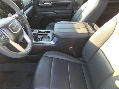 Used 2024 GMC Sierra 1500 SLT w/ SLT Premium Plus Package image 12