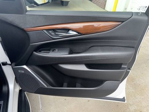 Used 2019 Cadillac Escalade ESV Luxury image 22