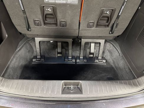 Used 2024 Kia Carnival SX Prestige FWD image 40