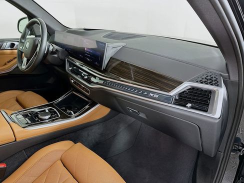 Used 2025 BMW X5 xDrive40i image 36